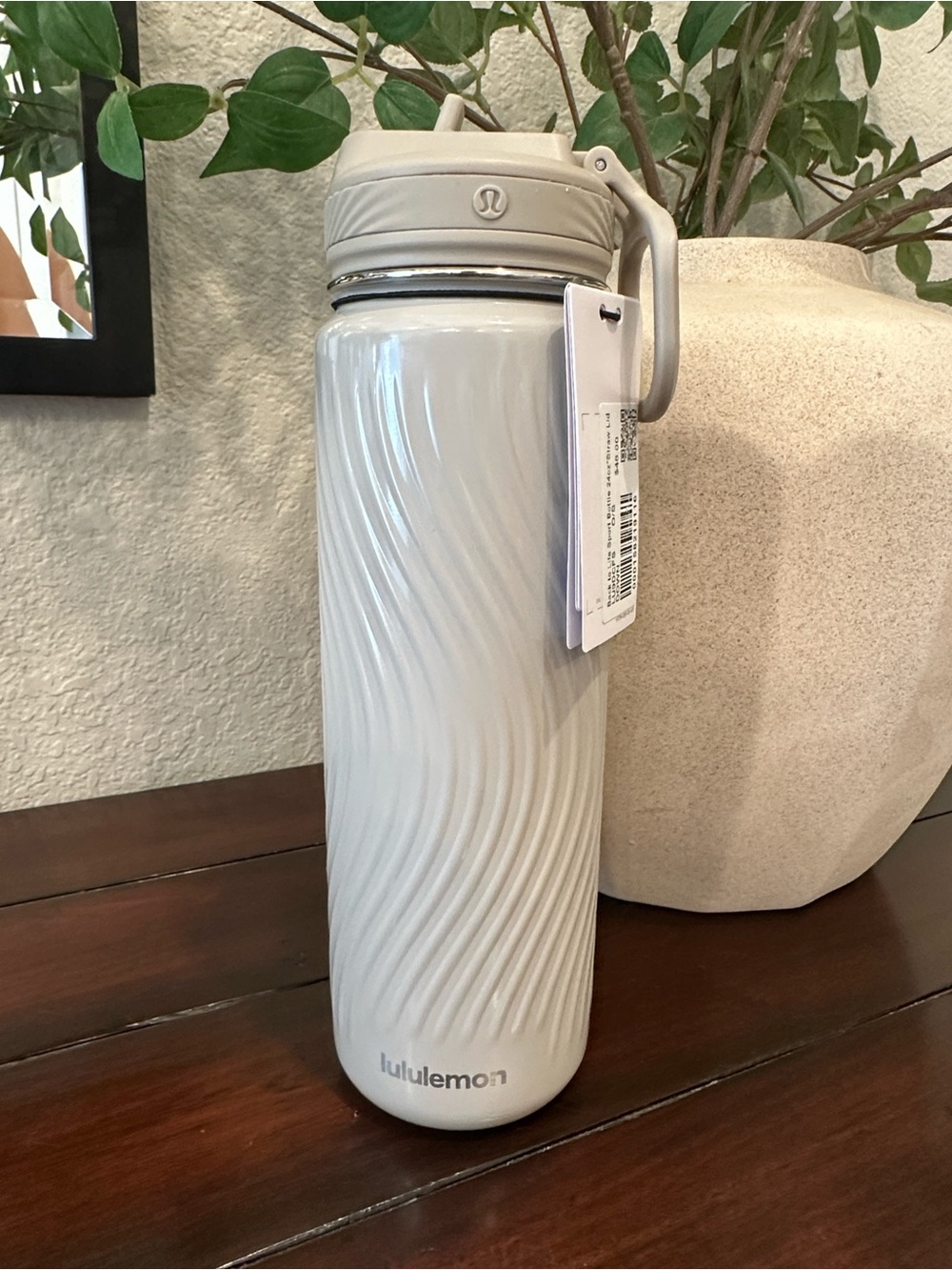 lululemon athletica Cream Swirl Insulated Water Bottle with Handle